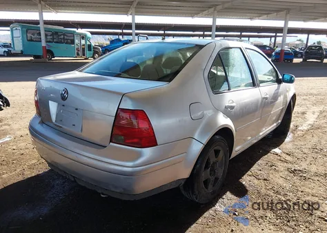 2000 Volkswagen Jetta Gls z USA, uszkodzony, nr VIN 3VWSA29M2YM046166